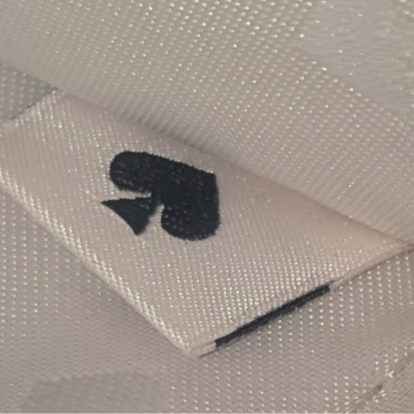 Kate Spade Cameron Grand Flora Wristlet NWOT - Picture 4 of 4